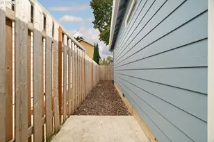 388 NE 91st Ave, Portland, OR 97220 - Photo 27