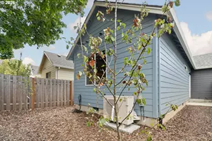 388 NE 91st Ave, Portland, OR 97220 - Photo 27
