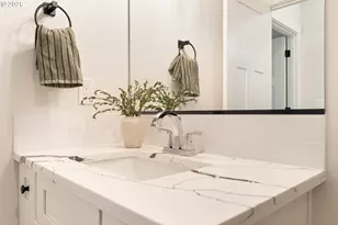 388 NE 91st Ave, Portland, OR 97220 - Photo 23