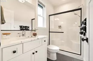 388 NE 91st Ave, Portland, OR 97220 - Photo 19
