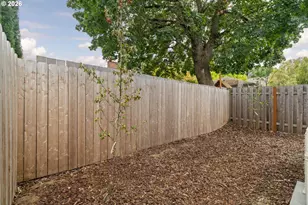 388 NE 91st Ave, Portland, OR 97220 - Photo 29