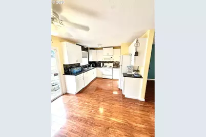 8605 NE 94th Ave, Vancouver, WA 98662 - Photo 5
