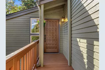 6 Adams Ct, Lake Oswego, OR 97035 - Photo 3