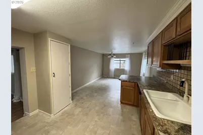 1600 Rhododendron Dr #218, Florence, OR 97439 - Photo 9