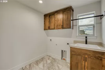 12125 SW Turnagain Dr, Tigard, OR 97224 - Photo 27