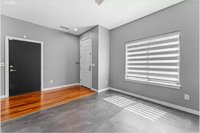 2140 NW 16th Ave, Portland, OR 97209 - Photo 3