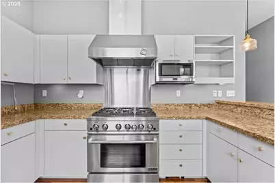 2140 NW 16th Ave, Portland, OR 97209 - Photo 9