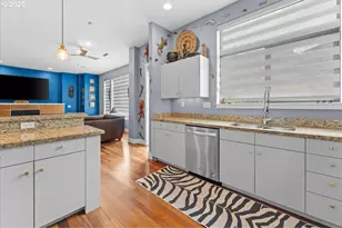2140 NW 16th Ave, Portland, OR 97209 - Photo 13