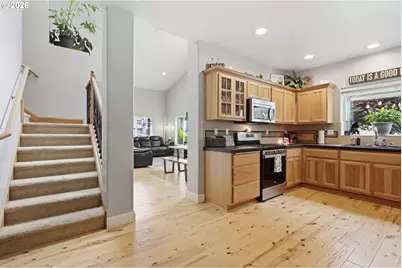 1090 N 26th Ter, Cornelius, OR 97113 - Photo 9