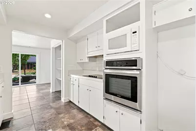 6702 SE Pinecreek Way, Milwaukie, OR 97267 - Photo 9