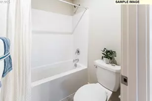 8823 SW Chokecherry Ln, Tualatin, OR 97062 - Photo 3