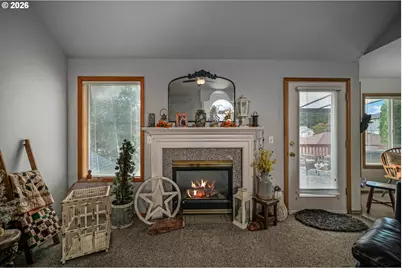 733 Sitka Deer Ct NW, Salem, OR 97304 - Photo 7