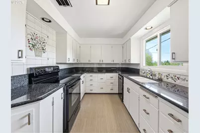 2473 Columbia St, Eugene, OR 97403 - Photo 15