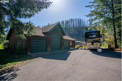 46836 McKenzie Hwy, Vida, OR 97488 - Photo 21