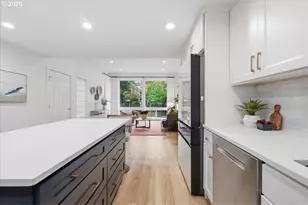 10313 SW 87th Ave, Portland, OR 97223 - Photo 9