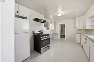 344 E 14th Ave, Eugene, OR 97401 - Photo 13