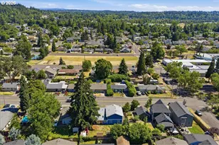340 E Gloucester St, Gladstone, OR 97027 - Photo 47
