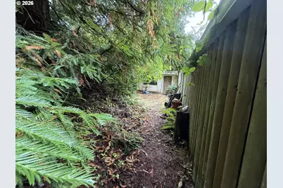 594 SW Wakonda Beach Rd, Waldport, OR 97394 - Photo 11