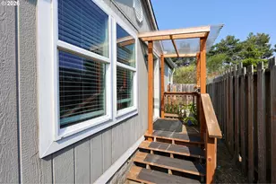 921 Stillwater Dr, Coos Bay, OR 97420 - Photo 3
