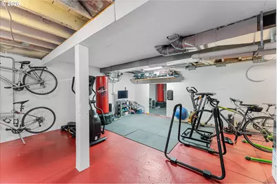 2276 SE Spruce Ave, Portland, OR 97214 - Photo 35