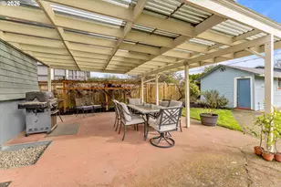 2276 SE Spruce Ave, Portland, OR 97214 - Photo 39