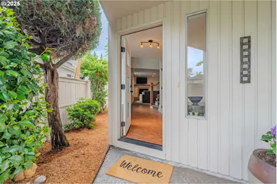 13708 SE 37th St, Vancouver, WA 98683 - Photo 3