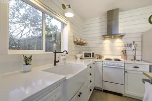 6223 N Yale St, Portland, OR 97203 - Photo 33