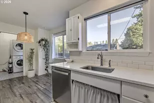 6223 N Yale St, Portland, OR 97203 - Photo 11