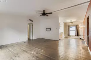 10400 SE Cook Ct, Milwaukie, OR 97222 - Photo 5