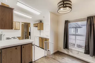 10400 SE Cook Ct, Milwaukie, OR 97222 - Photo 9