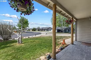 648 NE Cougar Loop, Prineville, OR 97754 - Photo 3