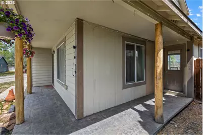 648 NE Cougar Loop, Prineville, OR 97754 - Photo 5