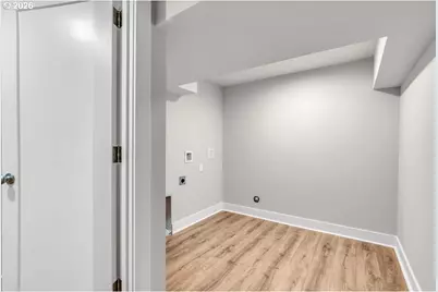 5007 SE Stark St, Portland, OR 97215 - Photo 39