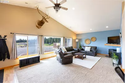 56 Pyatt Rd, White Salmon, WA 98672 - Photo 15