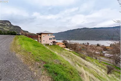 812 Klickitat St, Lyle, WA 98635 - Photo 7