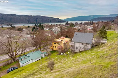 812 Klickitat St, Lyle, WA 98635 - Photo 3