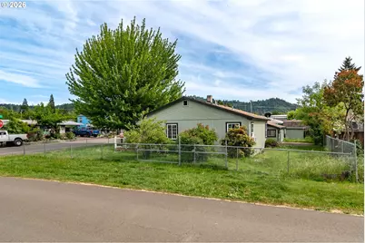 66 NW Cary St, Winston, OR 97496 - Photo 45