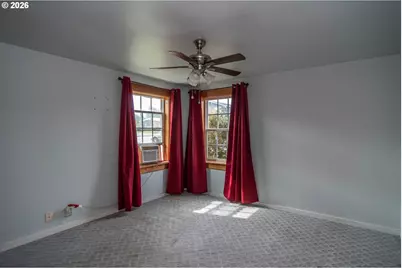 66 NW Cary St, Winston, OR 97496 - Photo 19