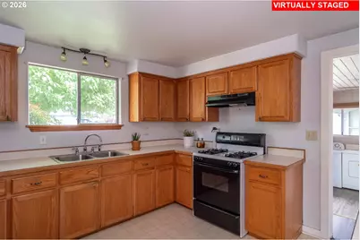 66 NW Cary St, Winston, OR 97496 - Photo 11
