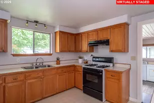 66 NW Cary St, Winston, OR 97496 - Photo 11