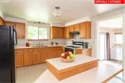66 NW Cary St, Winston, OR 97496 - Photo 15