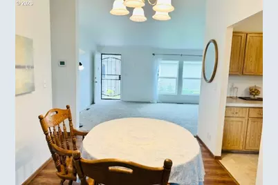 2438 Maia Loop, Springfield, OR 97477 - Photo 9