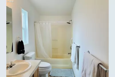 2438 Maia Loop, Springfield, OR 97477 - Photo 21