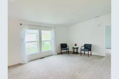 2438 Maia Loop, Springfield, OR 97477 - Photo 7