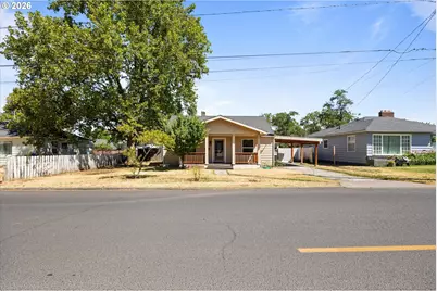 214 NW 5th Ave, Milton-Freewater, OR 97862 - Photo 3