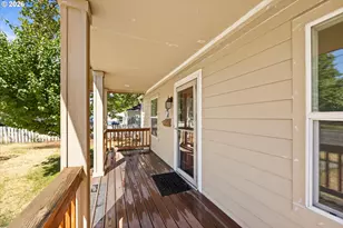 214 NW 5th Ave, Milton-Freewater, OR 97862 - Photo 9