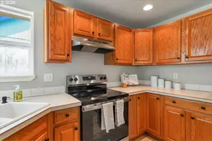 1859 Plateau St NE, Salem, OR 97305 - Photo 17