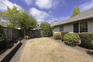 1964 NW Cottonwood Dr, McMinnville, OR 97128 - Photo 25