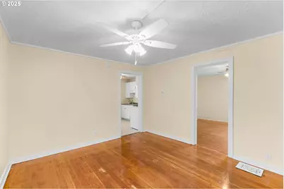 3236 SE Yamhill St, Portland, OR 97214 - Photo 5