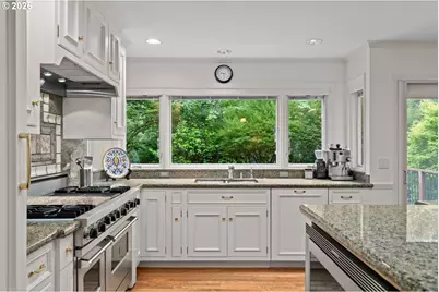 6576 SW Boundary St, Portland, OR 97225 - Photo 15